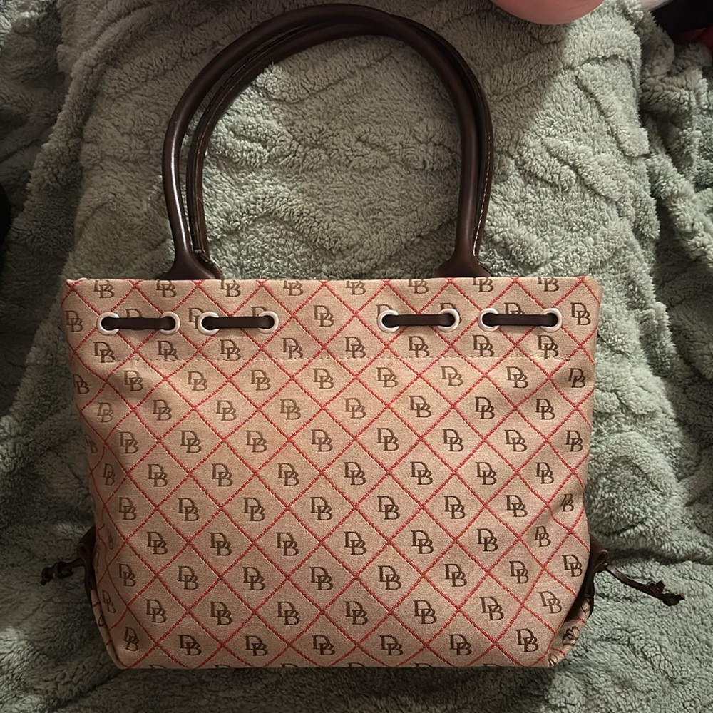 Authentic Dooney & Bourke Vintage Signature Tote Brown & Red Accents - Picture 6 of 15